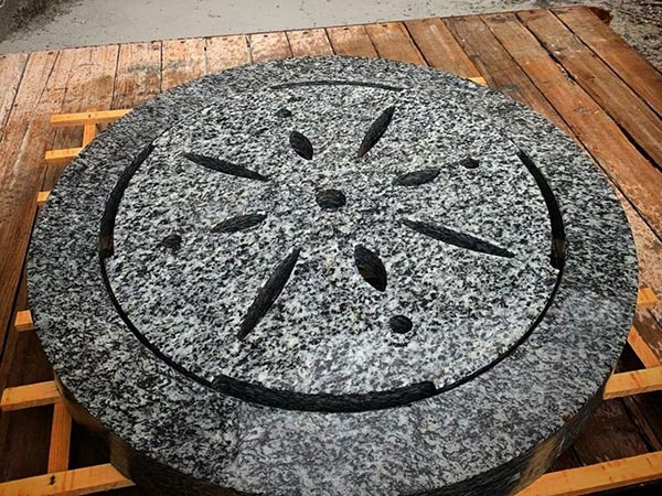 tomibini decorati in marmo